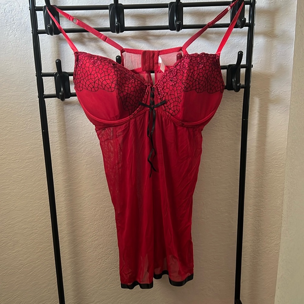 Cacique Size 26/28 Red Lace Babydoll